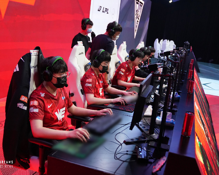 与此同时 与此同时